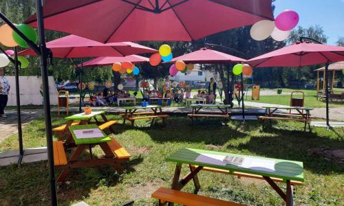 Със съдействието на ЕНЕРГО-ПРО детска градина „Ален мак“ в Горна Оряховица създаде „Зелена занималня“ за обучение на открито